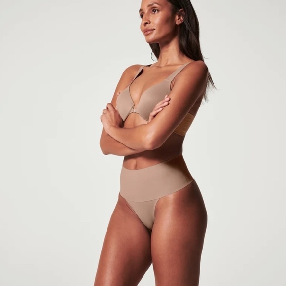 🌻NEW SPANX Nude Undie-tectable Thong Panties Shapewear Size Small - Picture 1 of 10